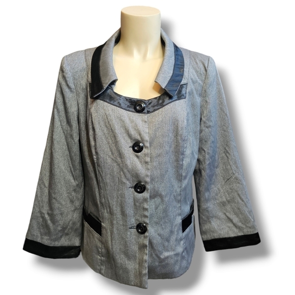 LissANA Jackets & Blazers - LissANA blazer jacket. 48 / M